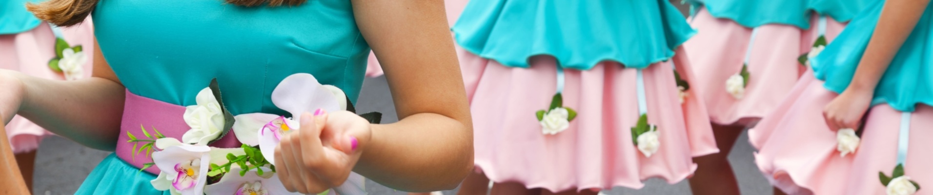 Parade des enfants à la fête des fleurs de Madère